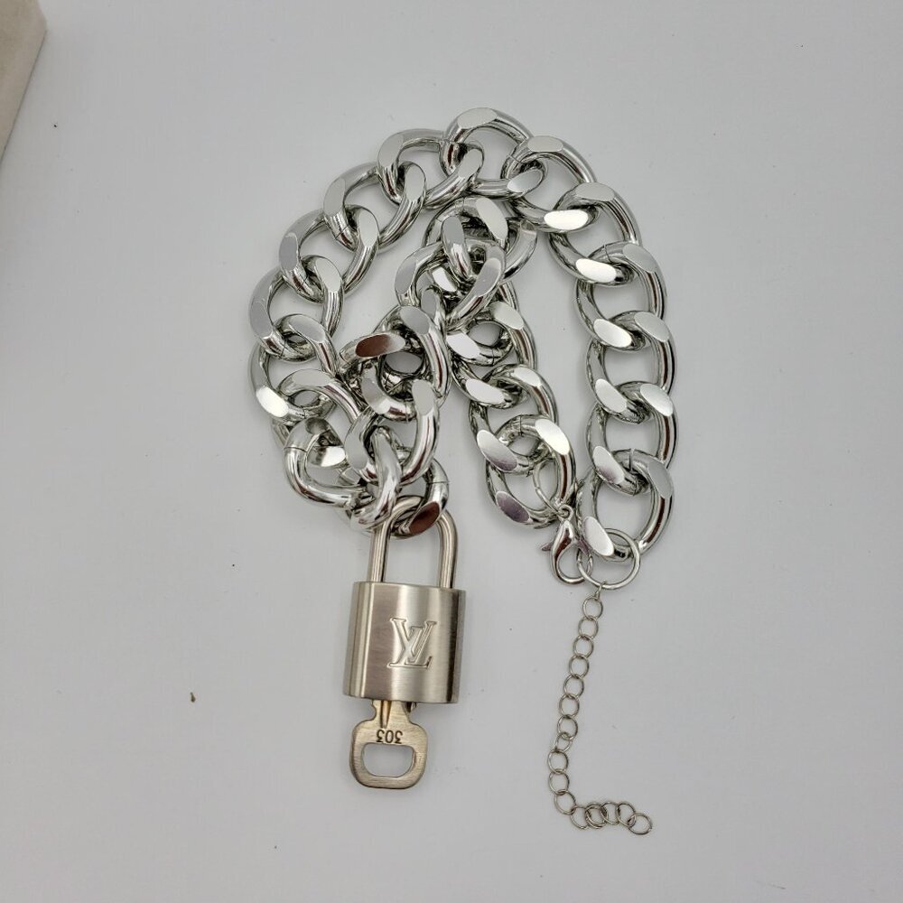 Authentic Louis Vuitton Padlock w/Unbranded Stainless Steel Plated Silver Chain - Picture 7 of 10